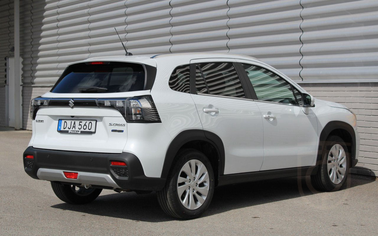 Suzuki S-Cross Select 4WD