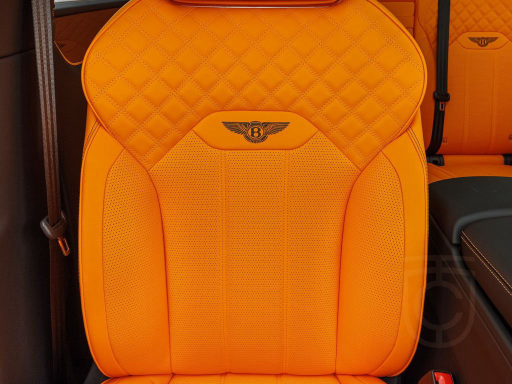 Bentley Bentayga S V8 / Mandarin - Lederfarbe