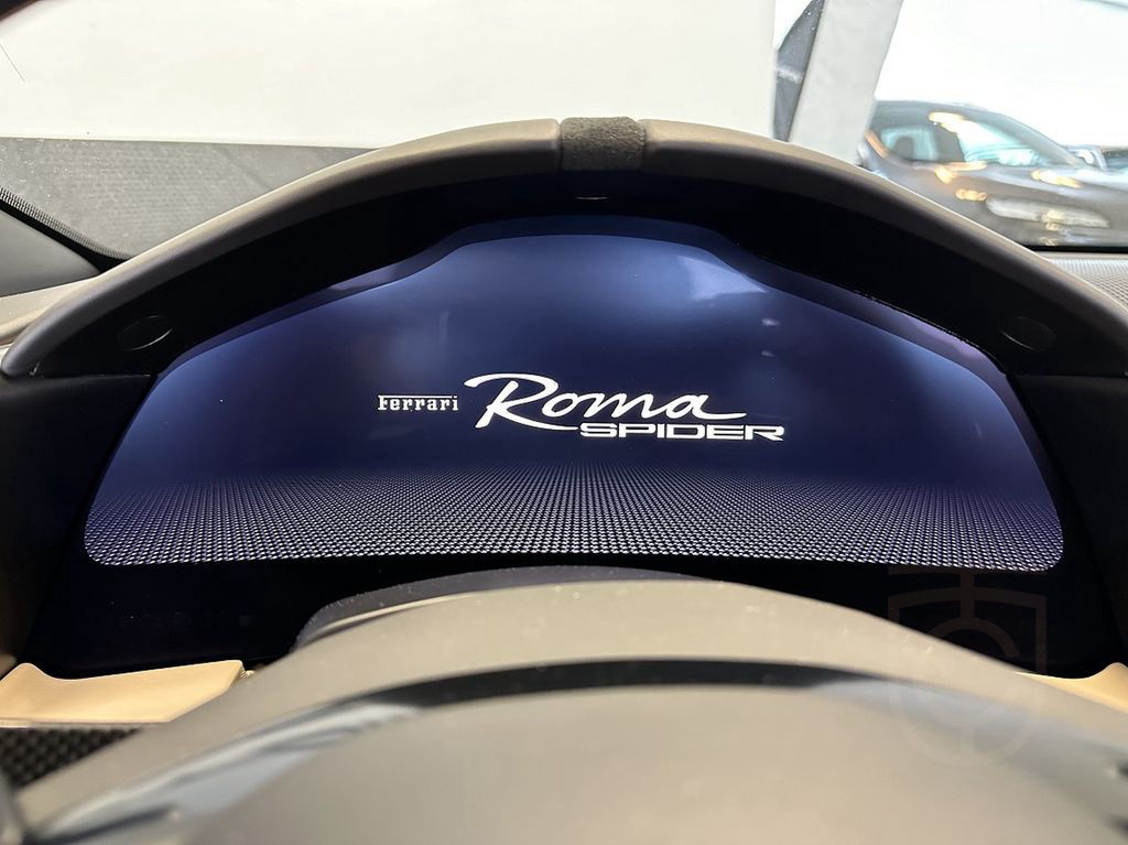 Ferrari Roma Spider Green/Beige Carbon 360° JBL