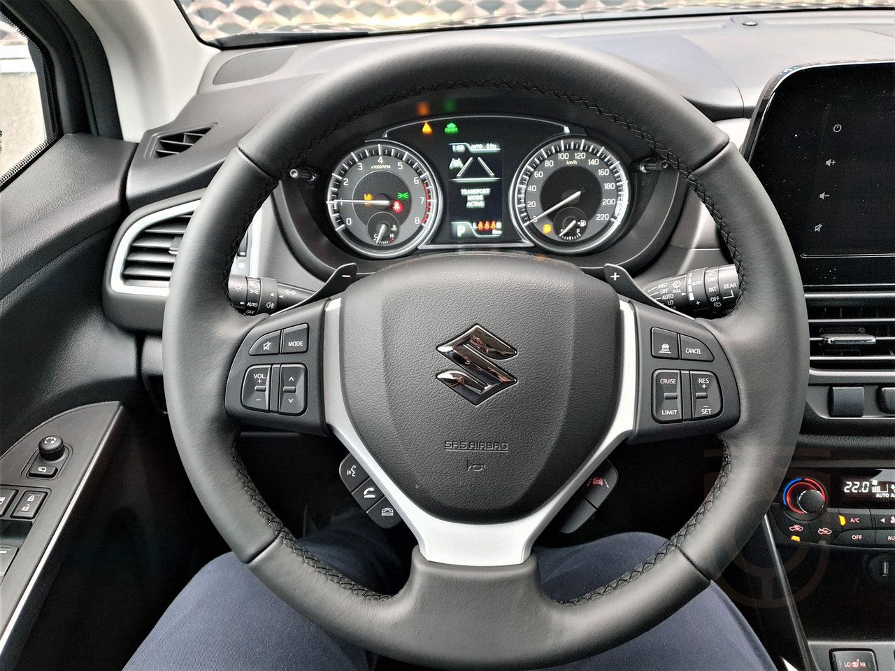 Suzuki S-Cross Hybrid Select Auto