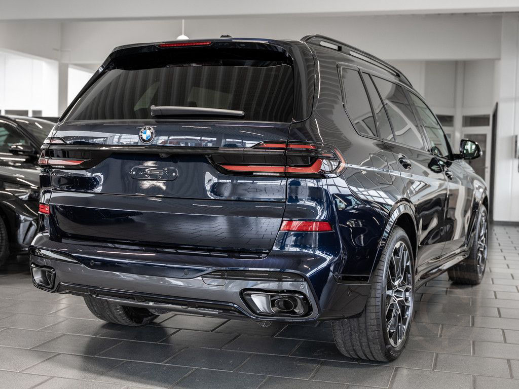 BMW X7 xDrive 40d M-Sport Pro PANO AHK 360° HUD LED