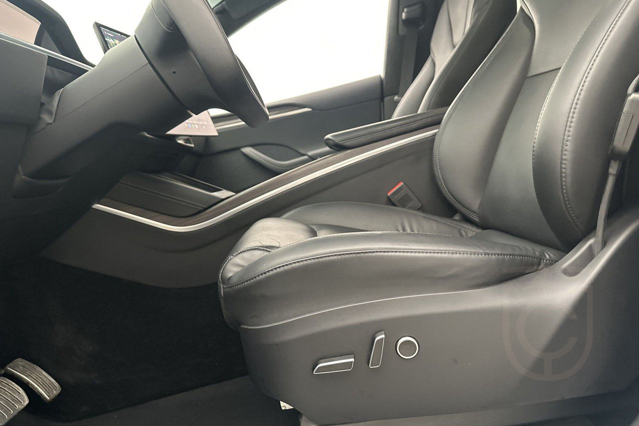 Tesla Model X Autopilot