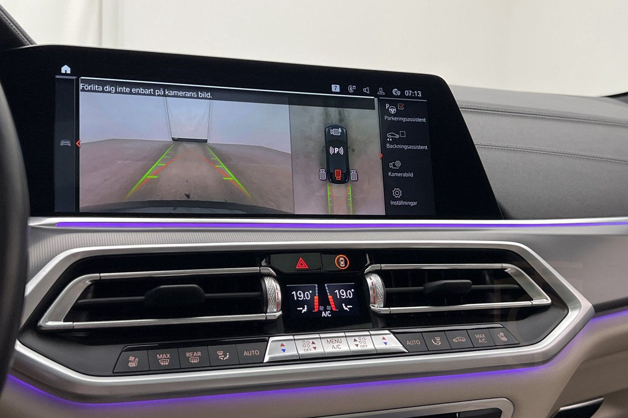 BMW X6 xDrive40i M Sport Pano B&W Sky Komfortstolar 360°