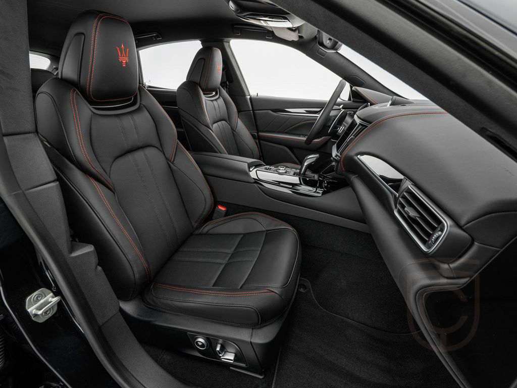 Maserati Levante Modena S ULTIMA TAGESZULASSUNG AKTION