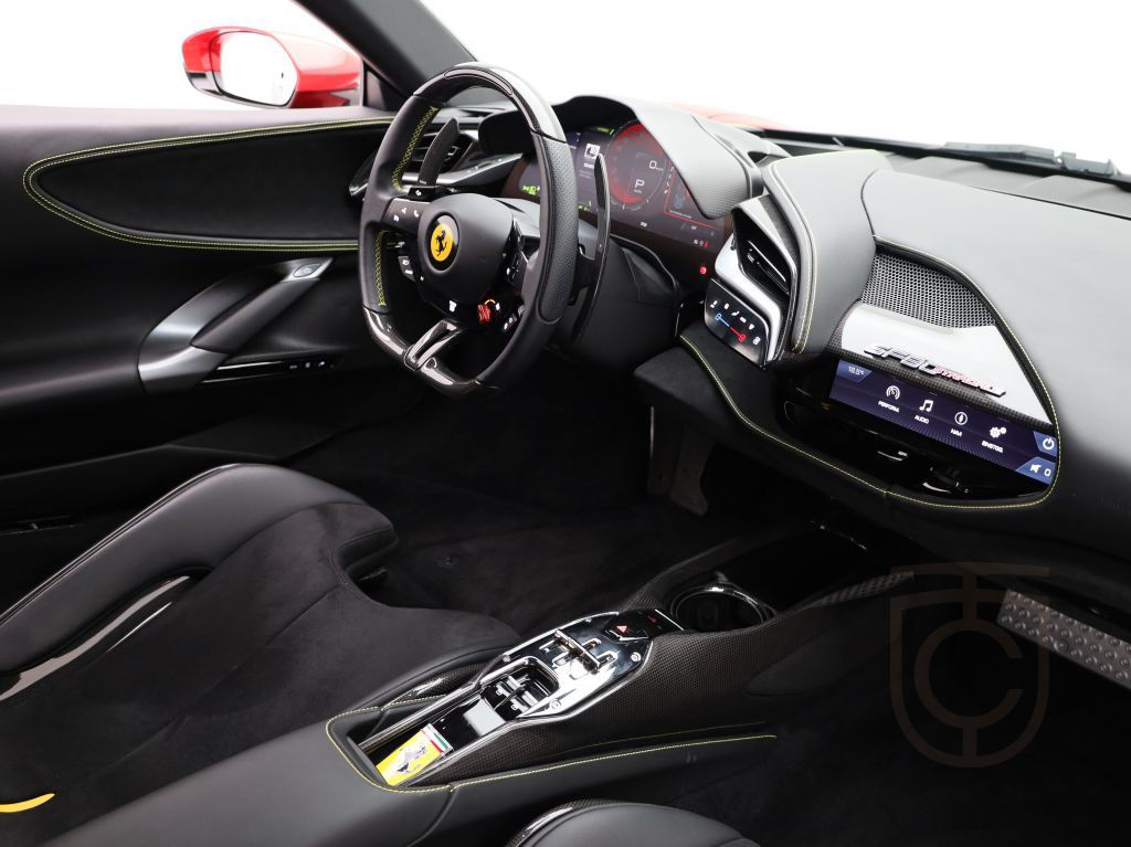 Ferrari SF90 Stradale - FERRARI HAMBURG