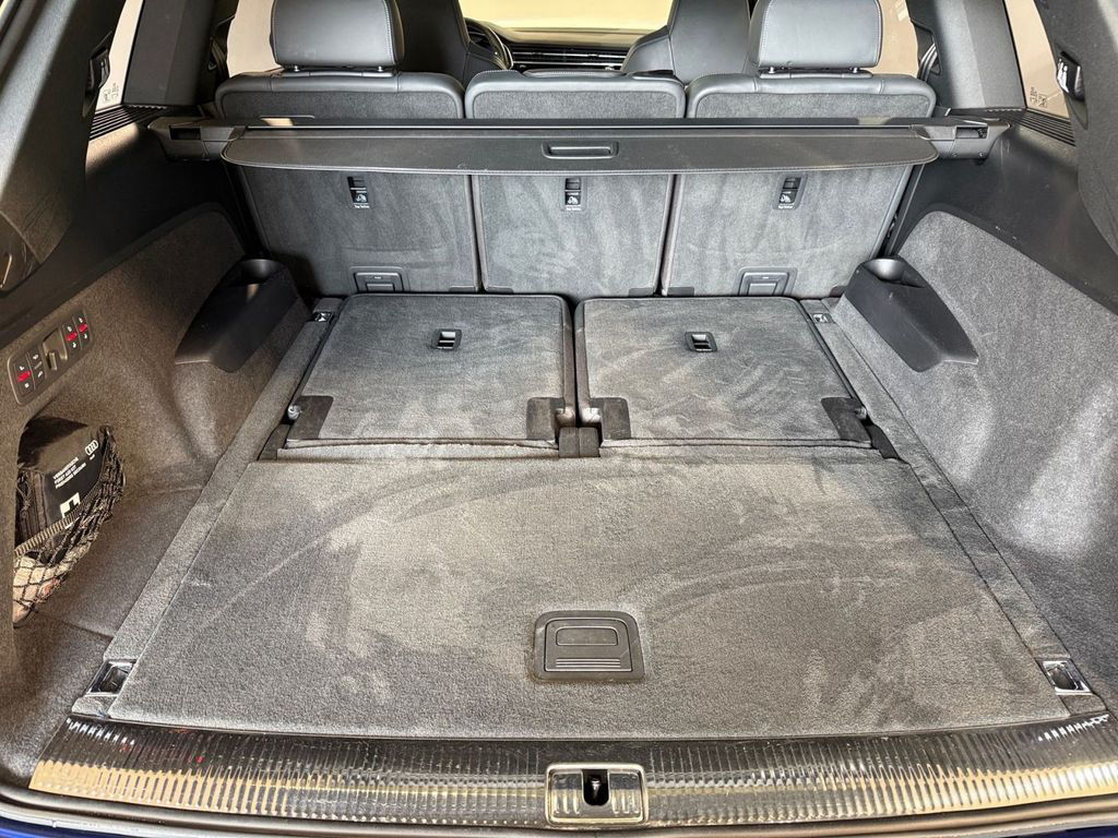 Audi Q7 50 TDI QUA S LINE 7-SITZER HD-MATRIX+AHK+PANO