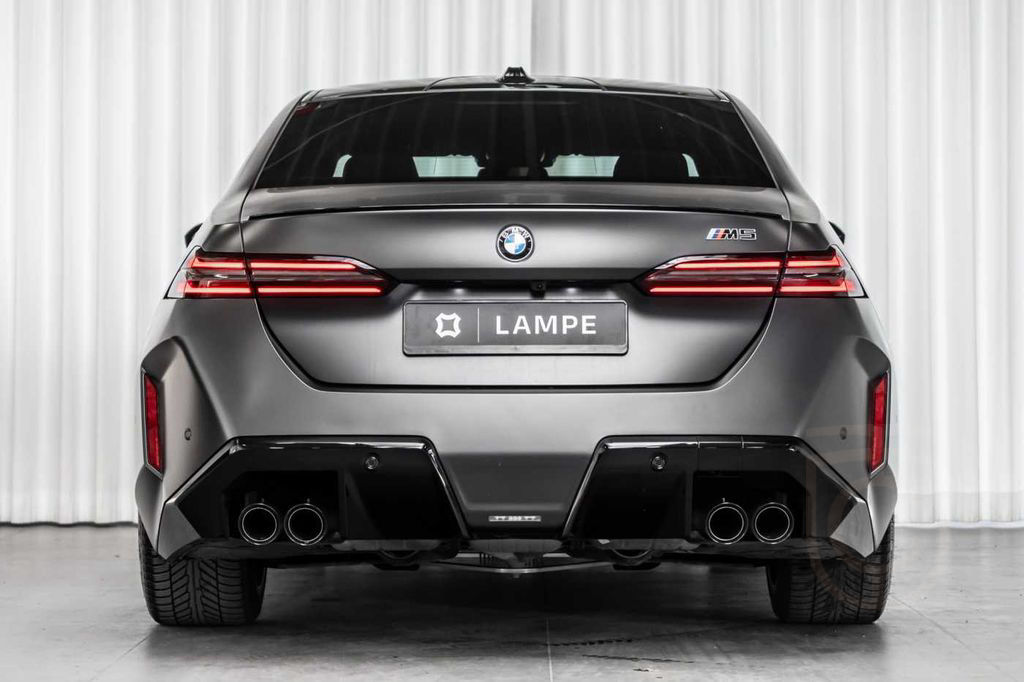 BMW M5 Bowers & Wilkins Panoramadak Head-Up Keyless
