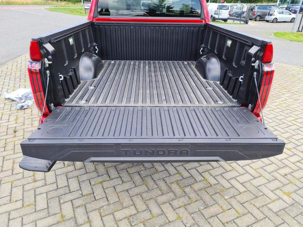 Toyota Tundra Capstone 4x4 Hybrid CrewMax - VOLL