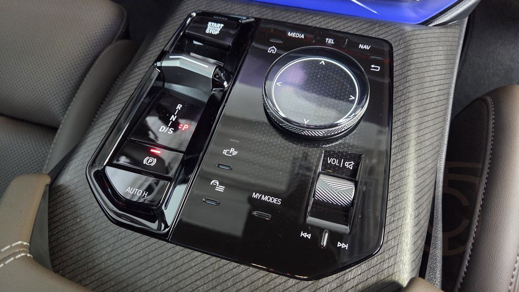 BMW X3 M50 xDrive AHK Pano 21' Sitzlüftung ACC 360°