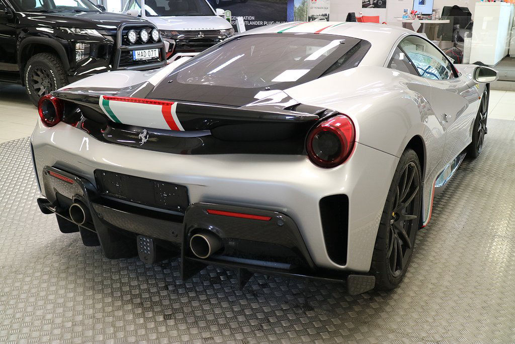 Ferrari 488 Pista Piloti