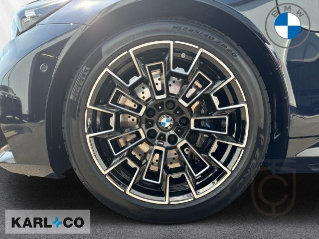 BMW M5 Limousine Carbon B&W Panorama IconicGlow LHZ
