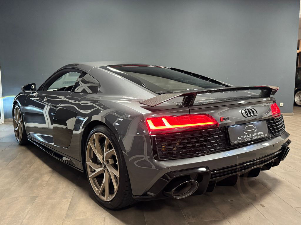 Audi R8 5.2 FSI V10 Quattro Performace EVO / CARBON
