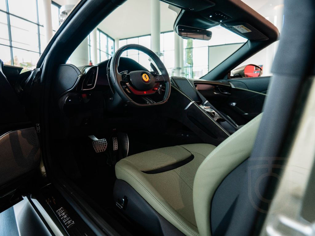 Ferrari Roma Spider MagneRide*360°-View*LED-Lenkrad
