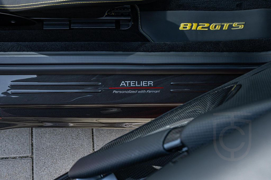 Ferrari 812 GTS | Atelier | Full Carbon | Rosso Fuoco