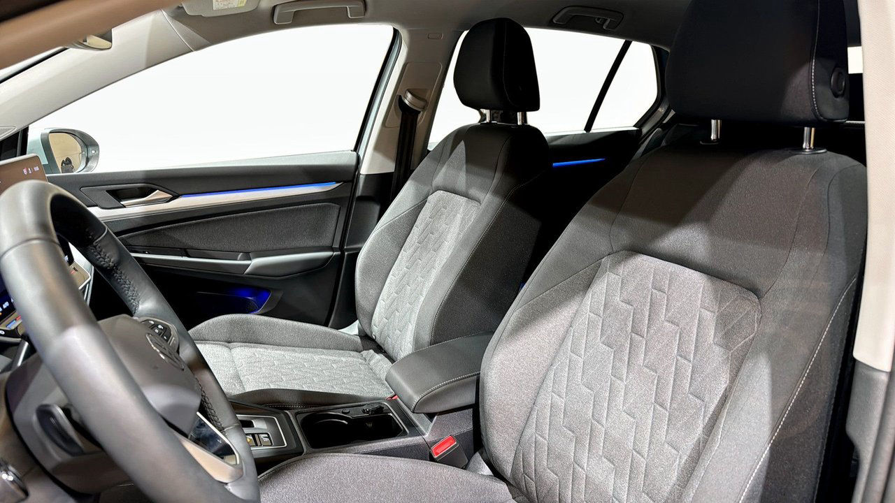 Volkswagen Golf eTSI150 DSG Edition