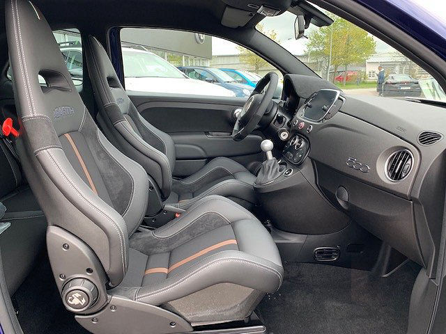Abarth 695 70th Anniversary 1.4T 180 hk