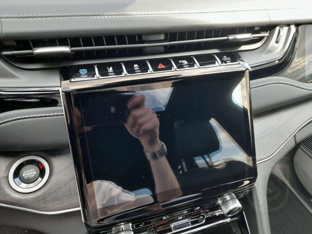 Jeep Grand Cherokee Overland 4xe 2023 10 Beifahrerdi