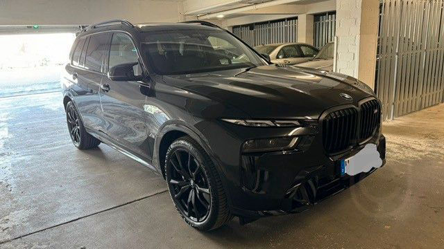 BMW X7 M60i Carbon 04/2024 Liste Preis 157000€