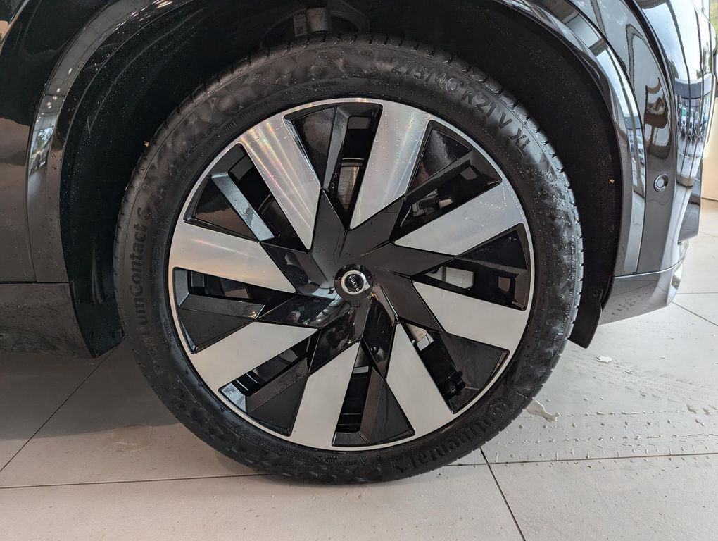 Volvo XC90 Ultra Dark Recharge Plug-In Hybrid AWD