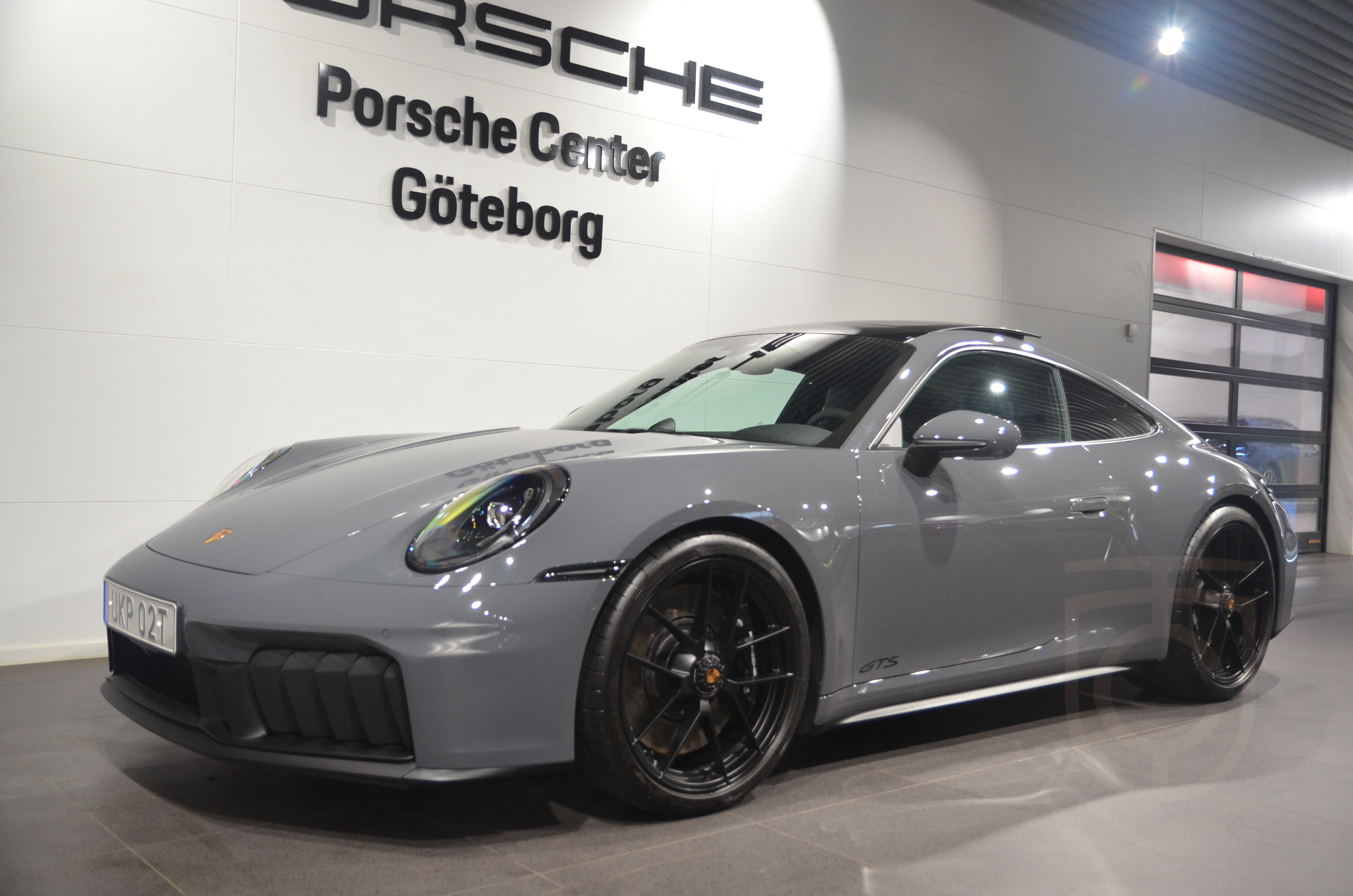 Porsche 911 Carrera GTS