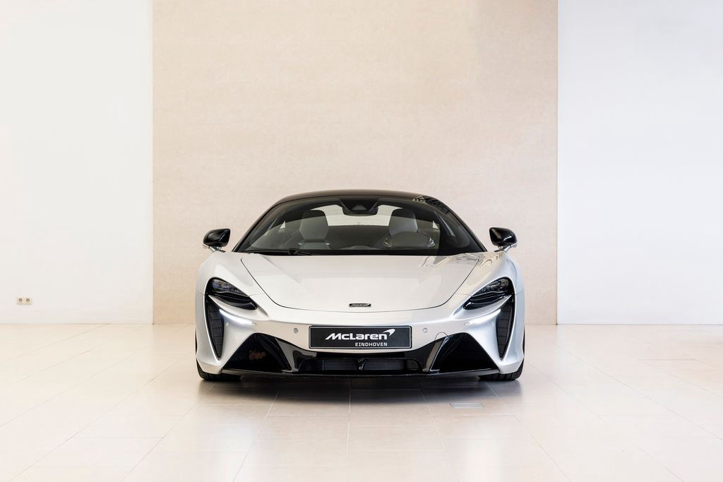 McLaren Artura Coupe