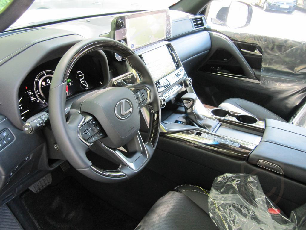 Lexus LX 500d +NEW CAR+TZ+ON STOCK