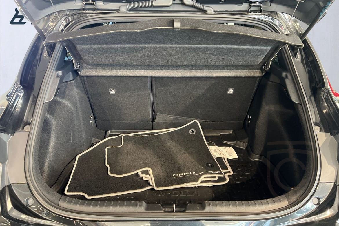 Toyota Corolla Hybrid 1,8 5D Active Carplay