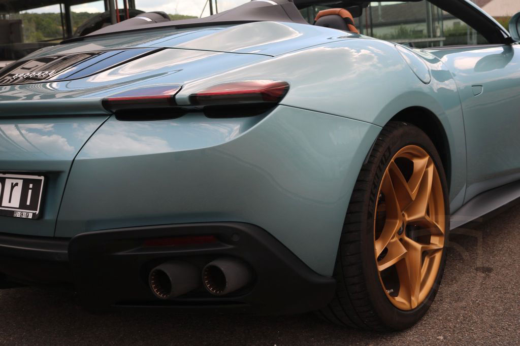 Ferrari Roma Spider