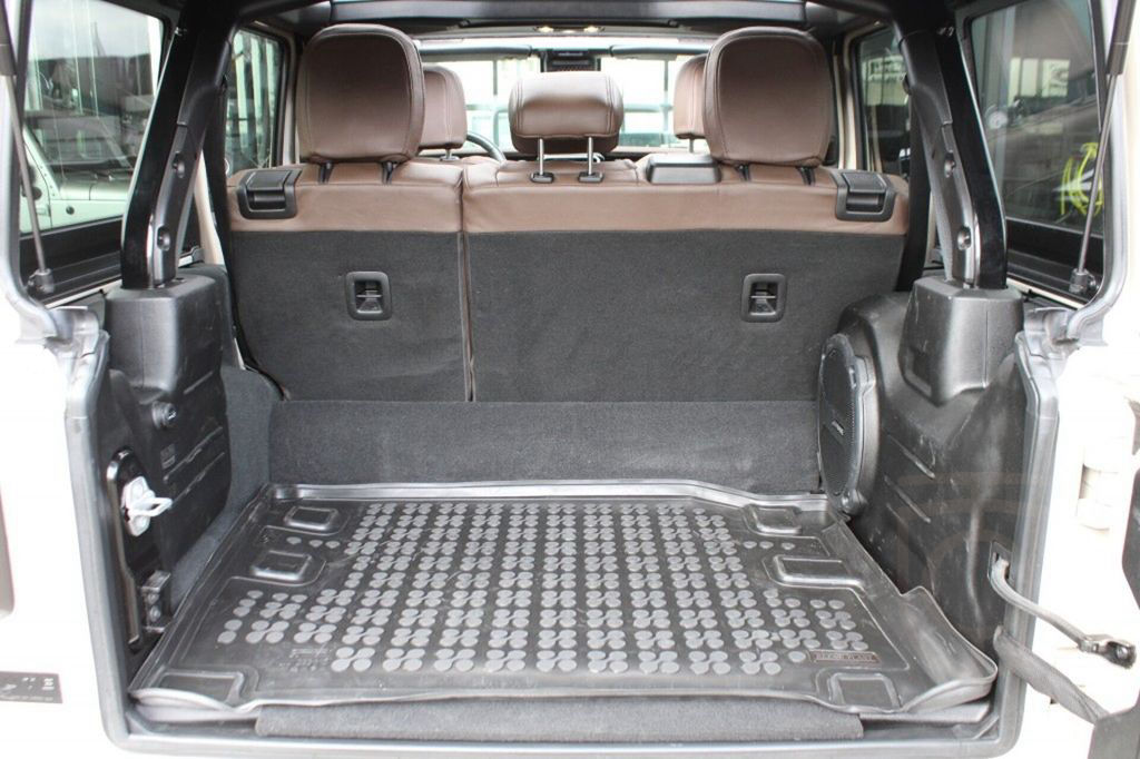 Jeep Wrangler BRUTE 4XE 380 PK SAHARA / Sky One Touch
