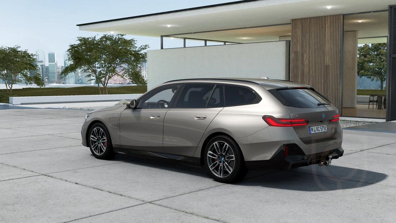 BMW 530e xDrive Touring M Sport Business Edition Pro Travel