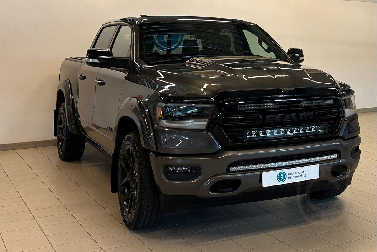 Dodge RAM 5,7 V8 Hemi 4X4 Night Edition