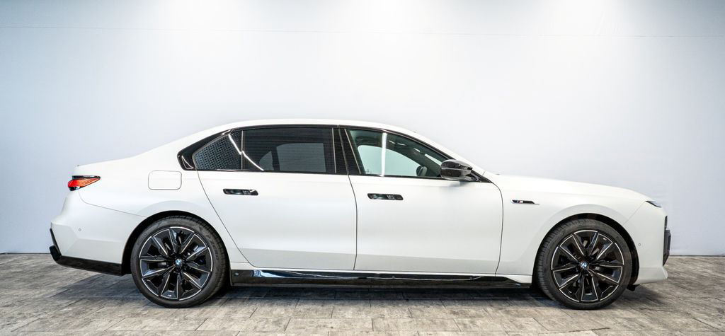 BMW M760 e xDrive °Full Option°