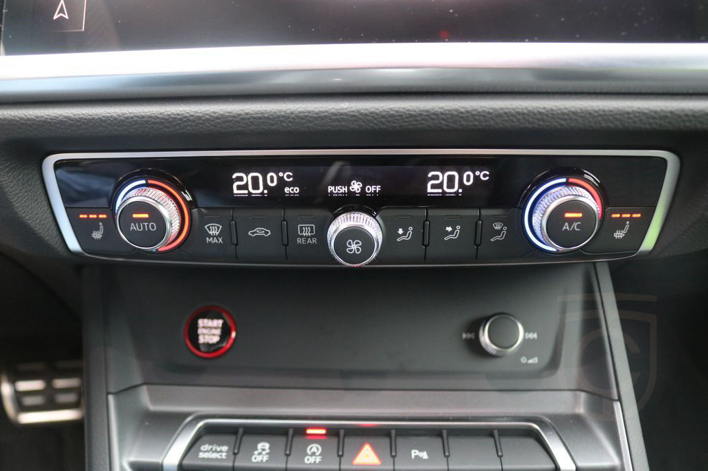 Audi RSQ3 2.5 TFSI quattro S tronic /Exclusive/SONOS/