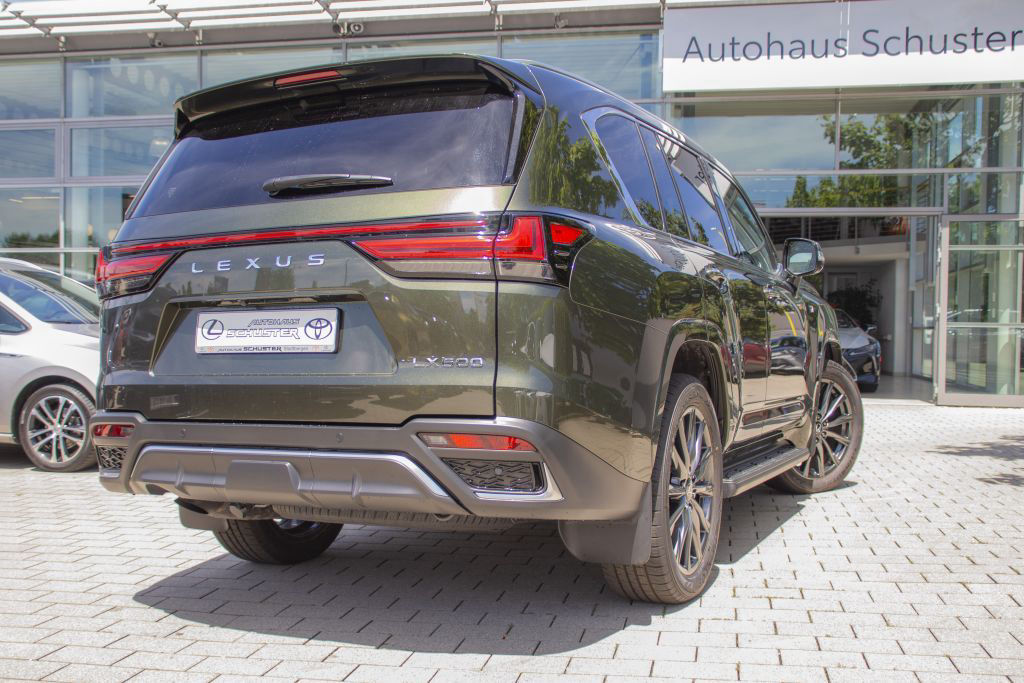 Lexus LX 600 F SPORT