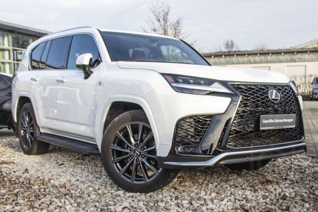 Lexus LX 600 F SPORT