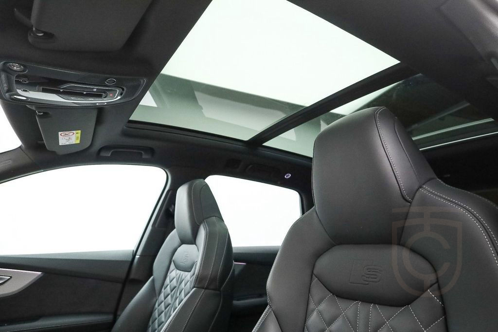 Audi Q7 60 TFSIe quattro S-LINE*HD-MATRIX*PANO*AHK*HU