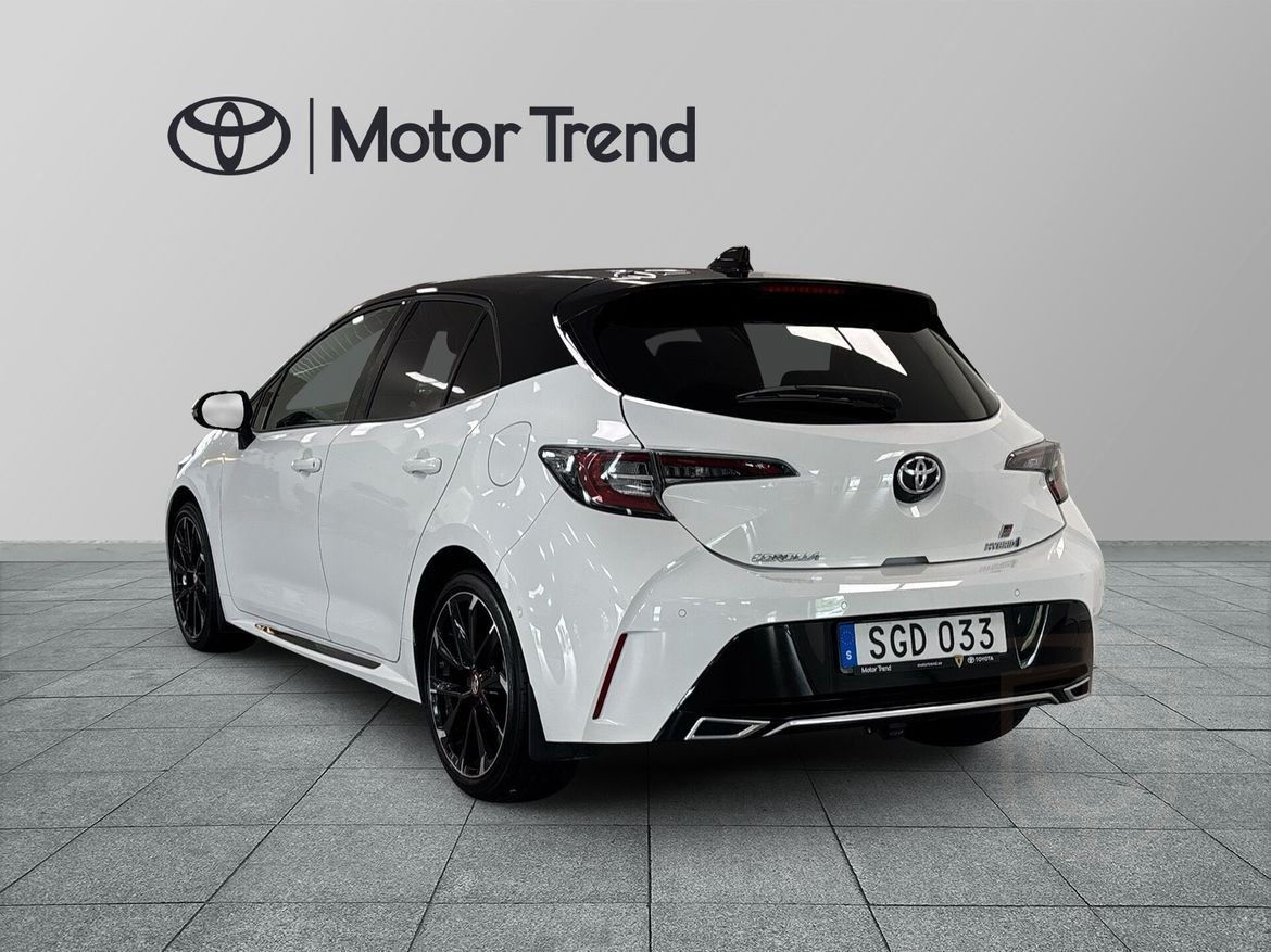 Toyota Corolla Hybrid 2,0 5D GR SPORT PLUS