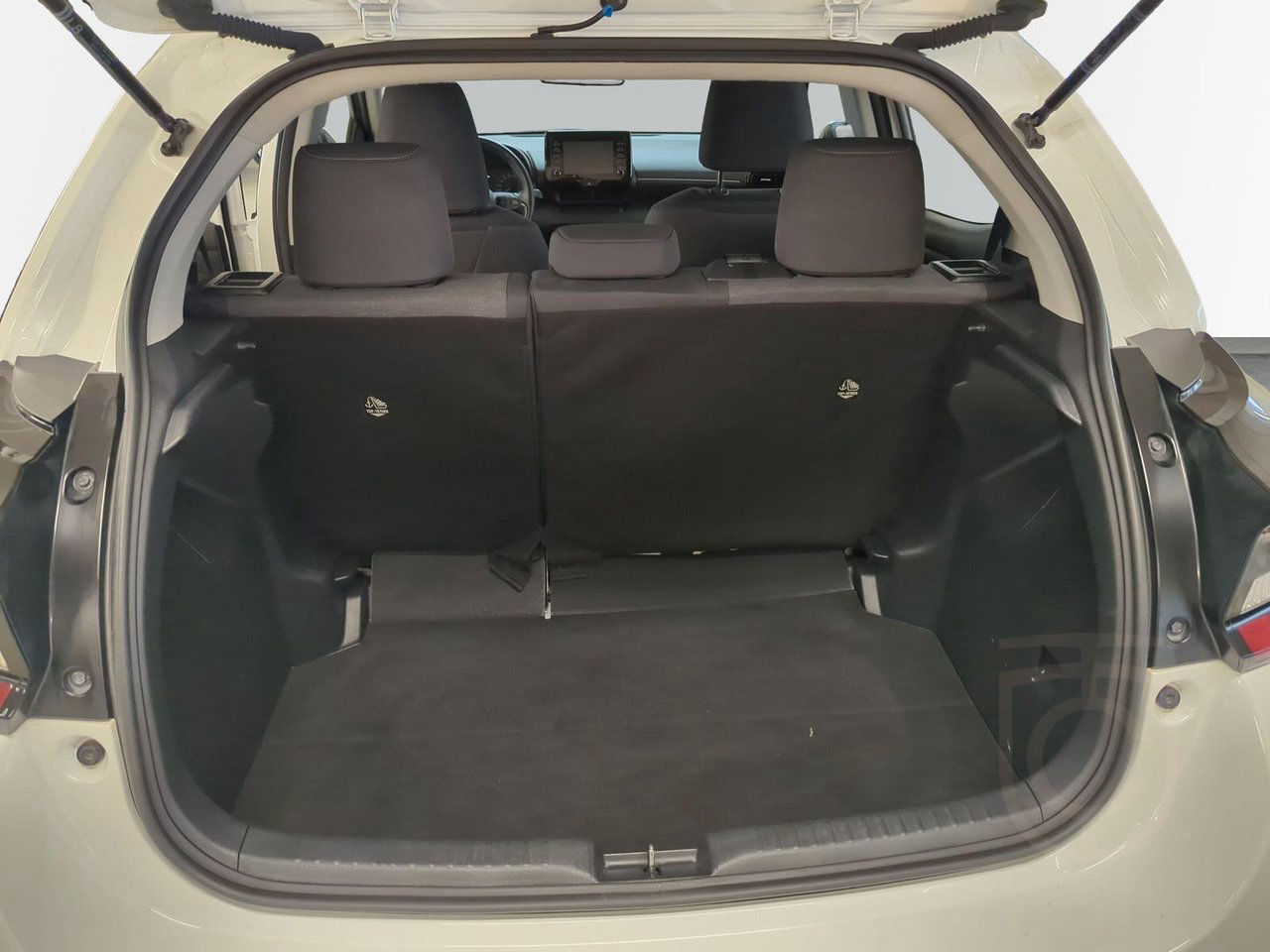 Toyota Yaris 1,5 HYBRID ACTIVE 5-D