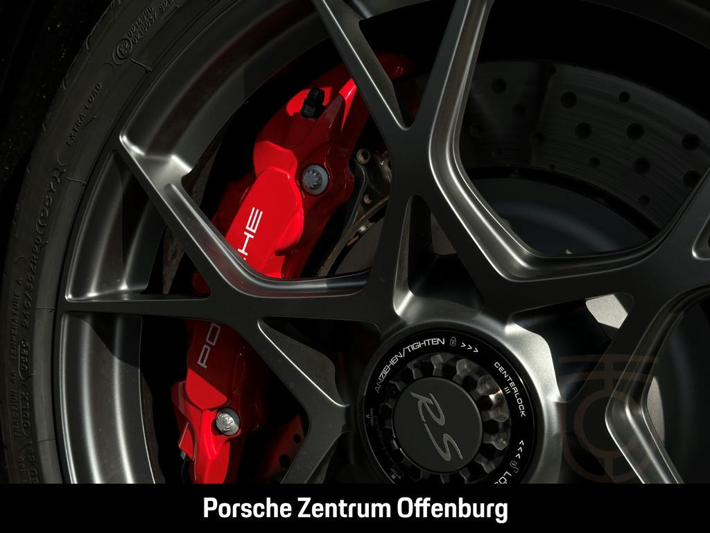 Porsche 718 Spyder RS