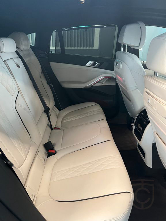 BMW X6 M60 i xDrive / HUD / PANO/ LED/ 360 KAMERA