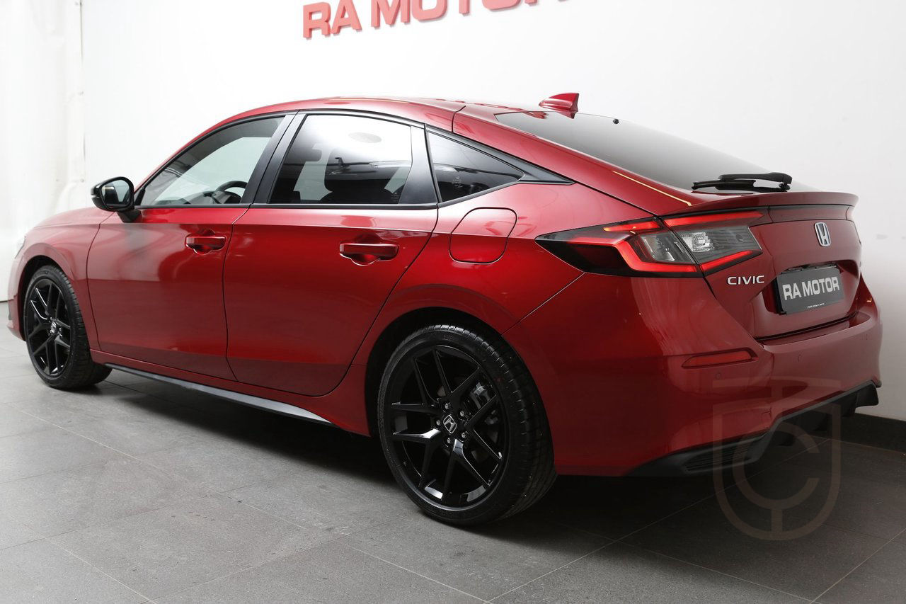 Honda Civic FullHybrid SPORT i lager