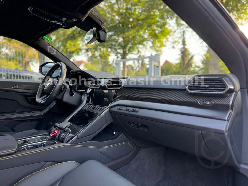 Lamborghini Urus S /BIG CARBON PCK/B&O/23"/MASSAGE/PANORAMA