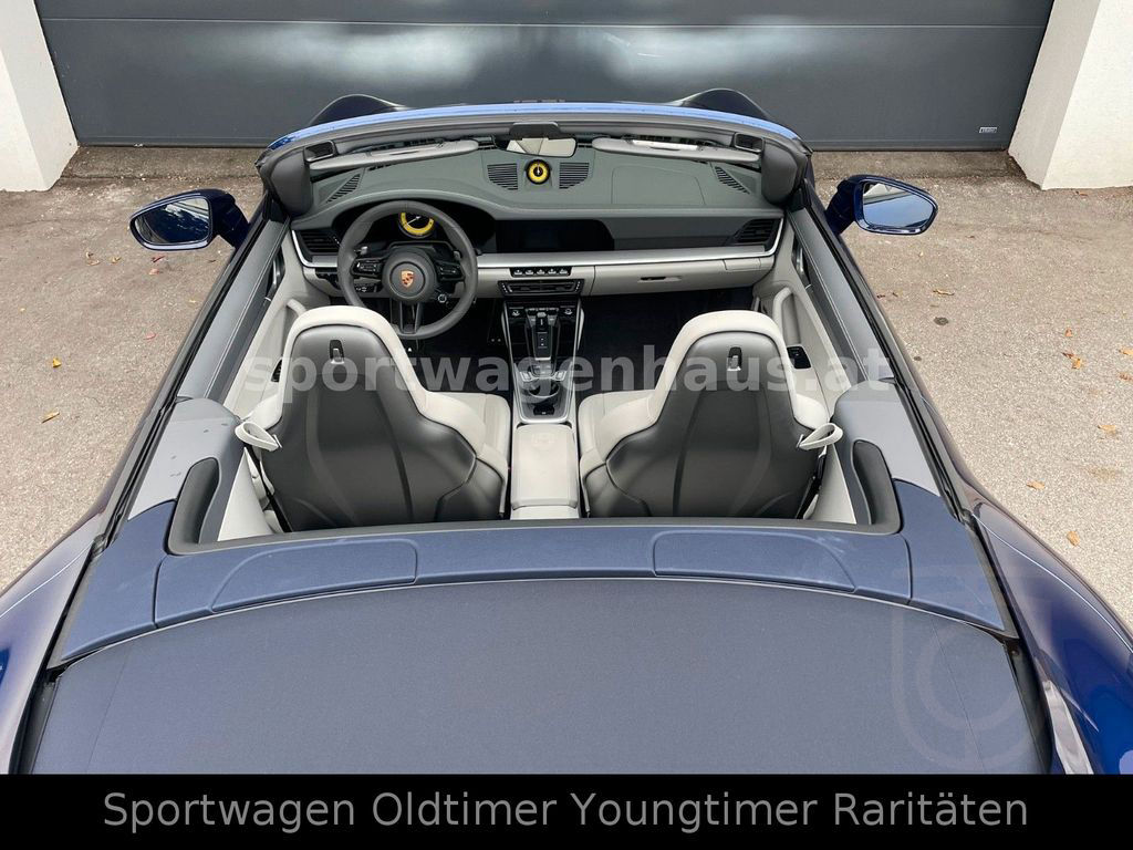 Porsche 911 992 Turbo S Cabrio*Enzianblau*Gold*MWST*