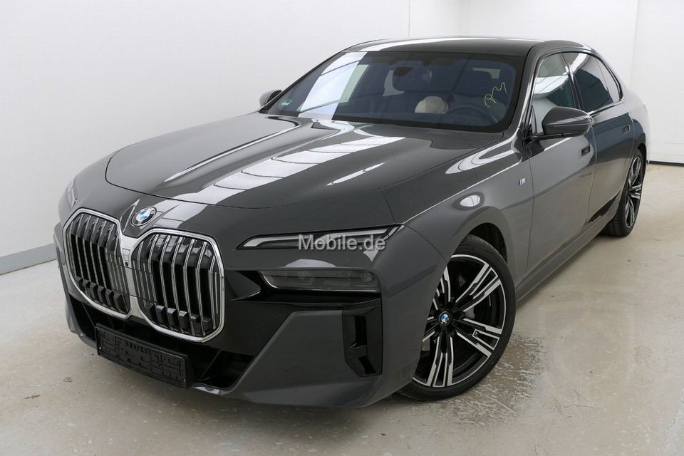 BMW 740d xDrive M Sport 21" Pano Sky Fond TV Sthzg.