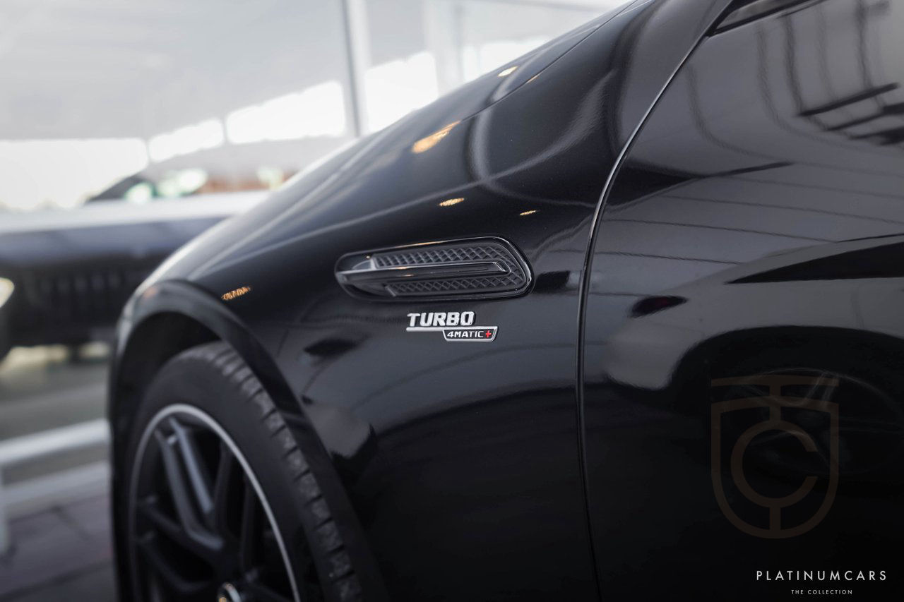 Mercedes-Benz AMG GT 4 43 AMG 4M+