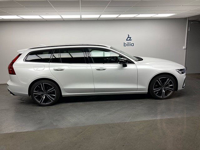 Volvo V60 Recharge T6 R-Design