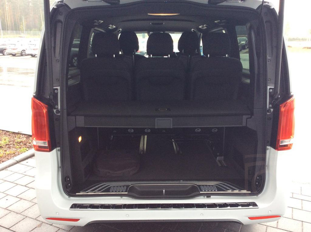 Mercedes-Benz EQV 300 lang (7 Sitzer) SpurW Sport Navi ACC LM