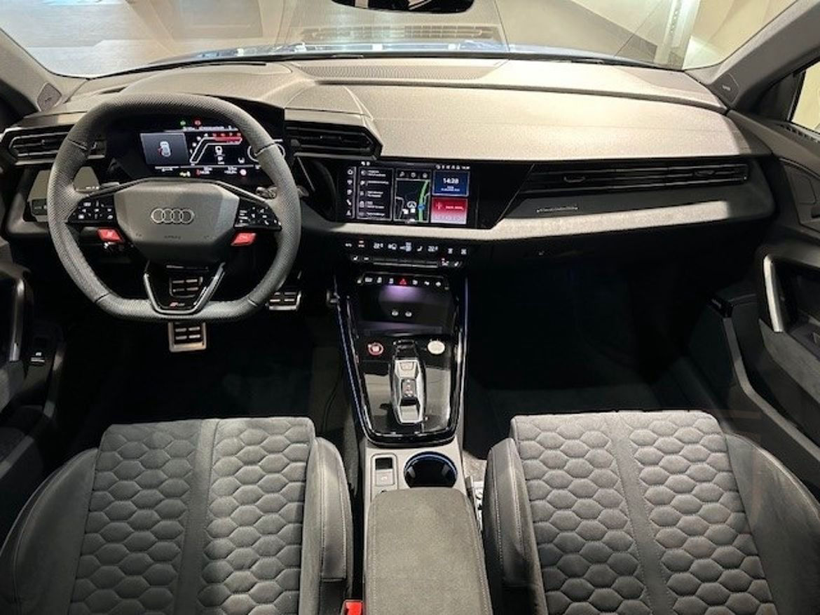 Audi RS3 RS 3 Sportback S-tronic - Snabb