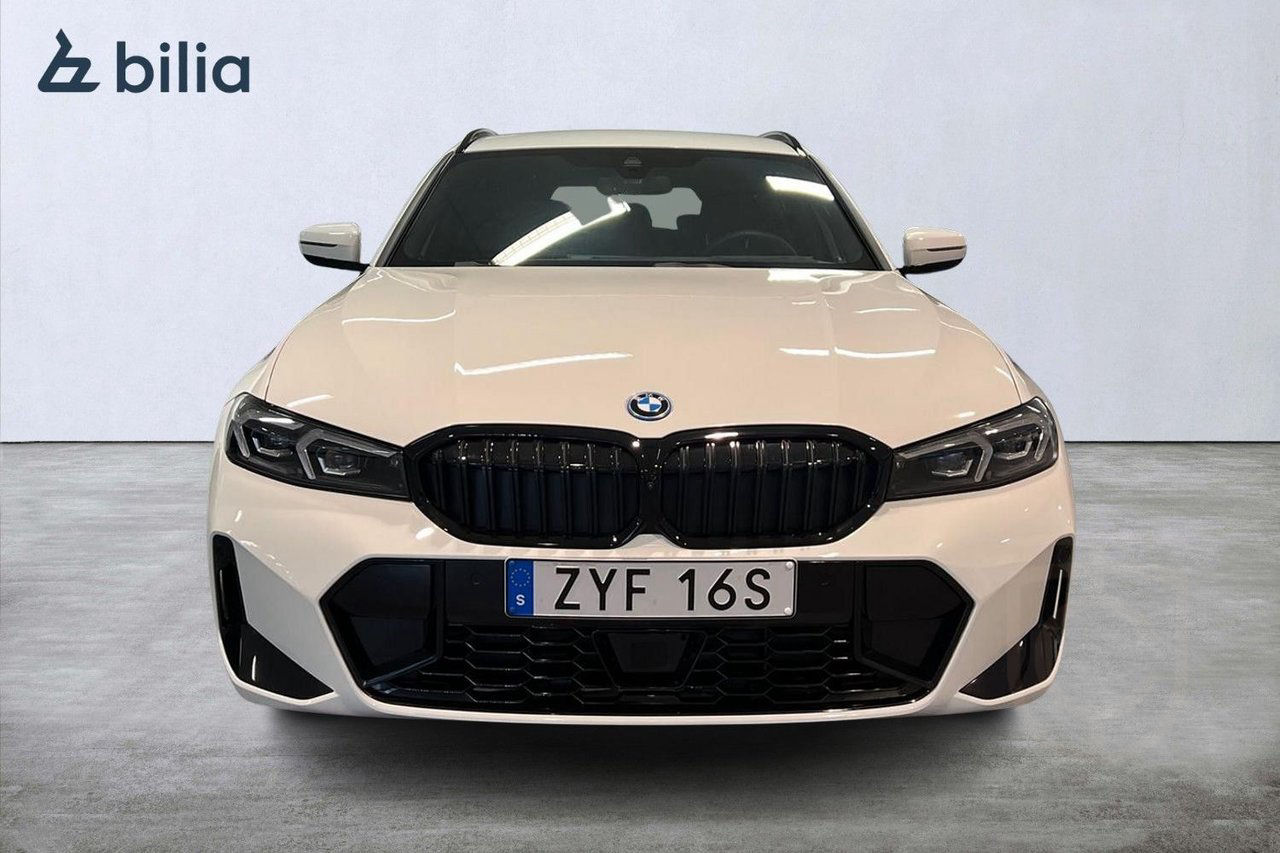 BMW 330e xDrive Touring