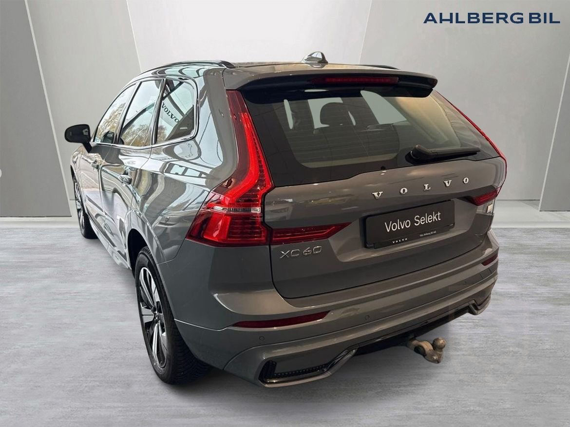 Volvo XC60 Recharge T6 Plus Dark Edition.